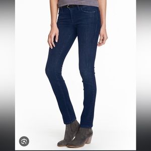 Level 99 Lily Skinny Straight Jeans - size 26 - Dark Wash